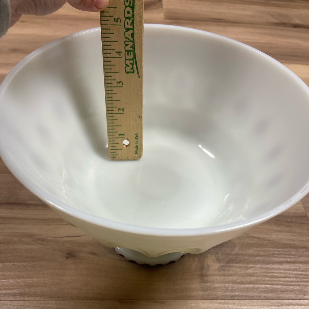 Large Vintage White Centerpiece Milk Glass Footed Bowl Thumbprint Design - Picture 4 of 6